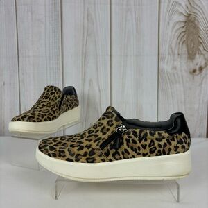 Clarks Leopard Sneakers Lightweight Flatform Comfort Slip On Shoes Size 8.5
